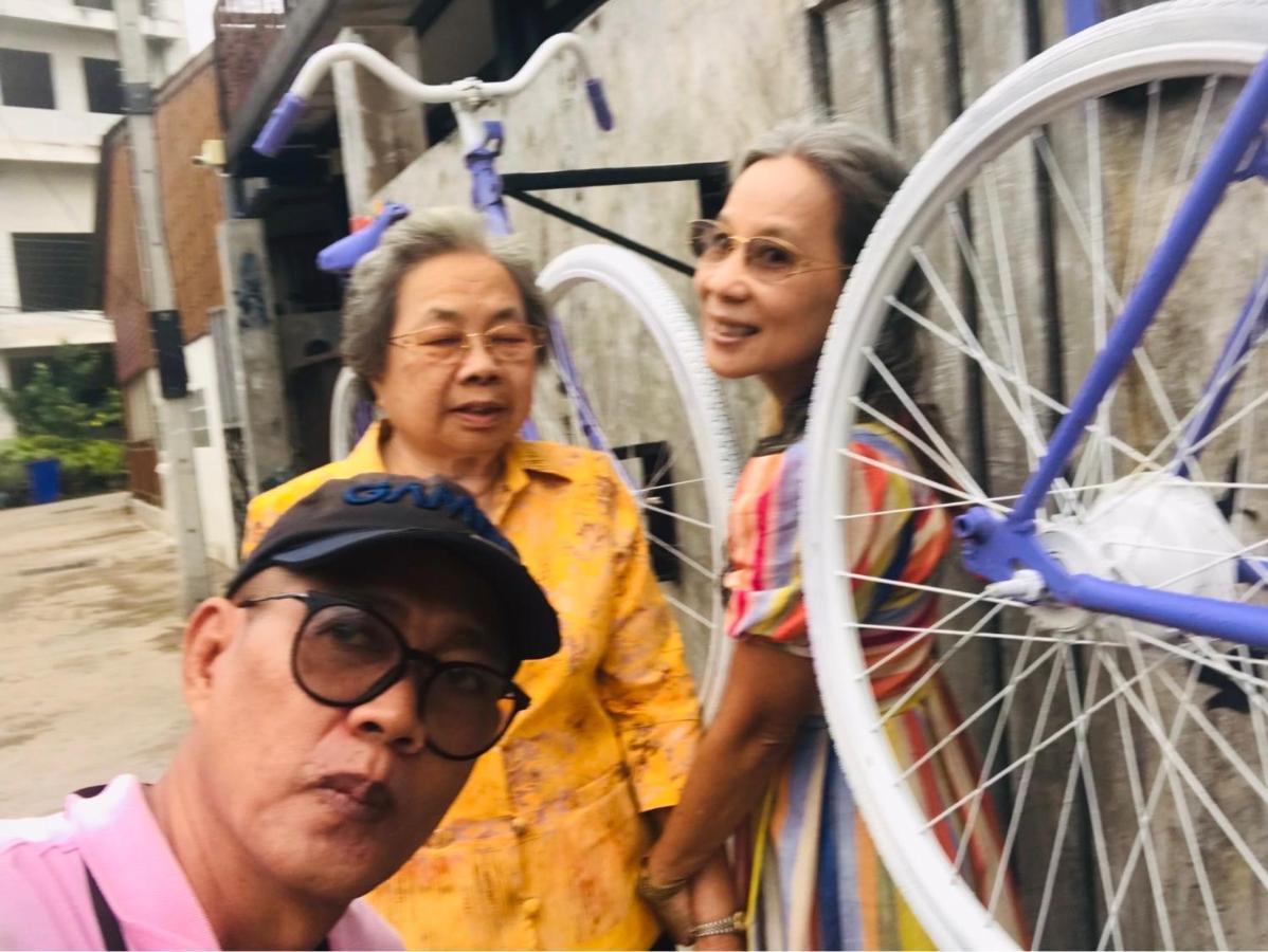 Solarcell Walking Street Homestay - โซล่าเซลล์ถนนคนเดินโฮมสเตย์ Ban Nong Nam Khan Exterior photo