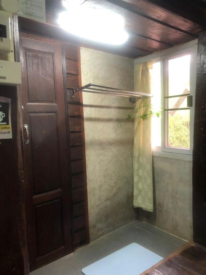 Solarcell Walking Street Homestay - โซล่าเซลล์ถนนคนเดินโฮมสเตย์ Ban Nong Nam Khan Exterior photo